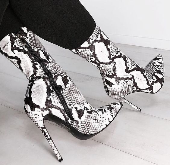 Classy Adore White Snake Print Knight Boots - Stiletto Pointed Toe Boots