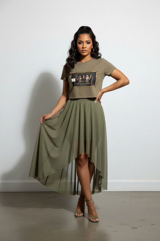 Classy Adore Dark Femme Vintage Portrait Crop Tee