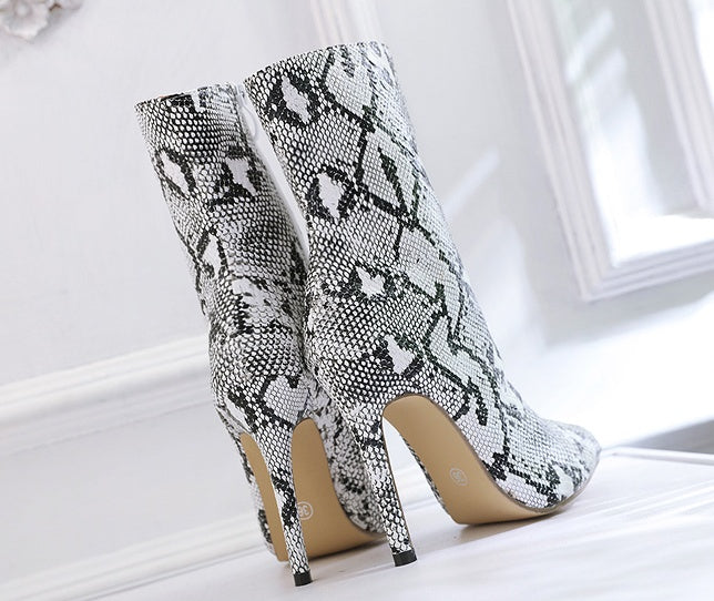 Classy Adore White Snake Print Knight Boots - Stiletto Pointed Toe Boots